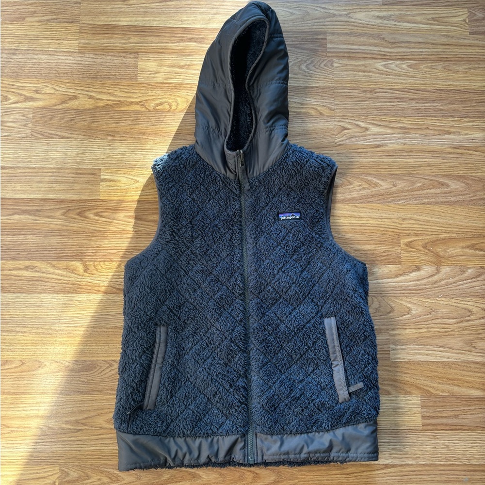 Patagonia ✨ Reversible Hooded Sherpa Vest